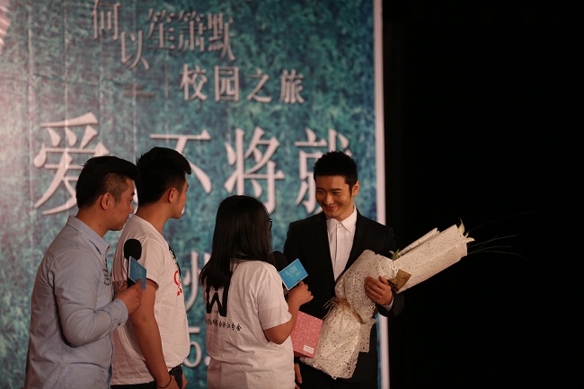 黄晓明1.jpg