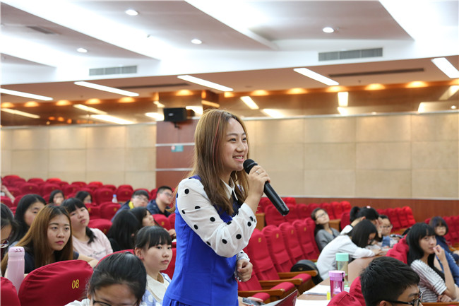 学生提问1.JPG