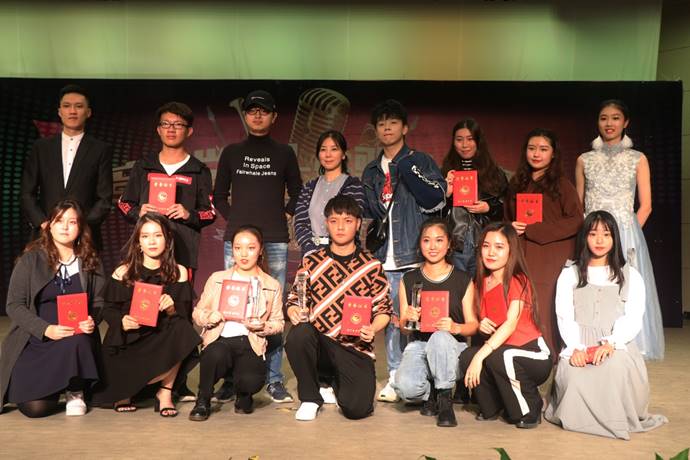20181023%20音乐学院十佳歌手/梁瑶瑶-2.jpg