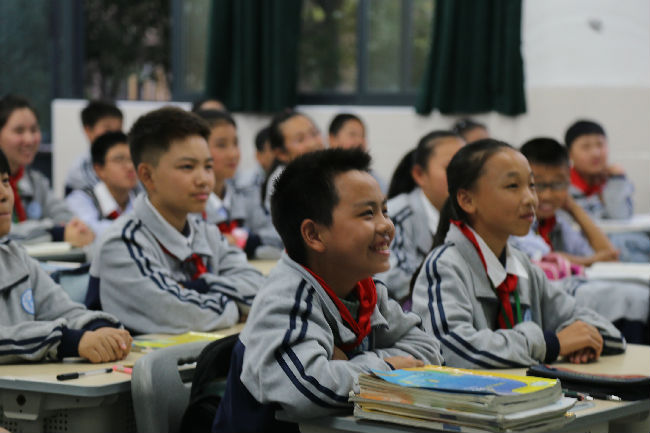 下沙中学同学们的纯真笑容