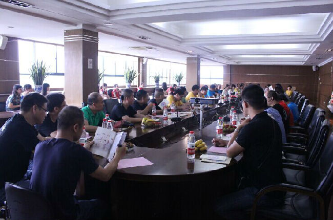 座谈会.jpg