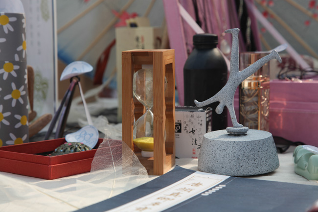 装饰类展品.jpg